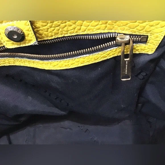 Burberry bags - Picture 9 of 13